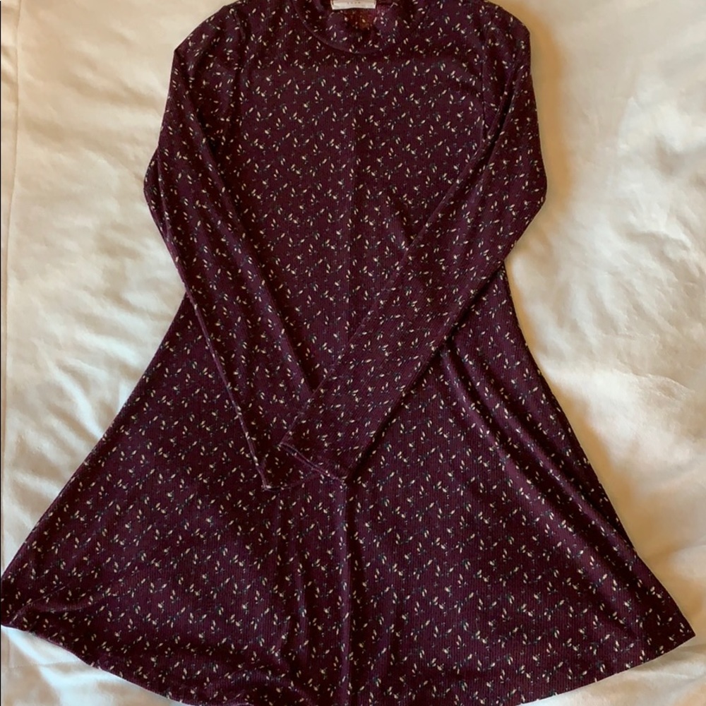 Lush long sleeve floral dress in burgundy/wine